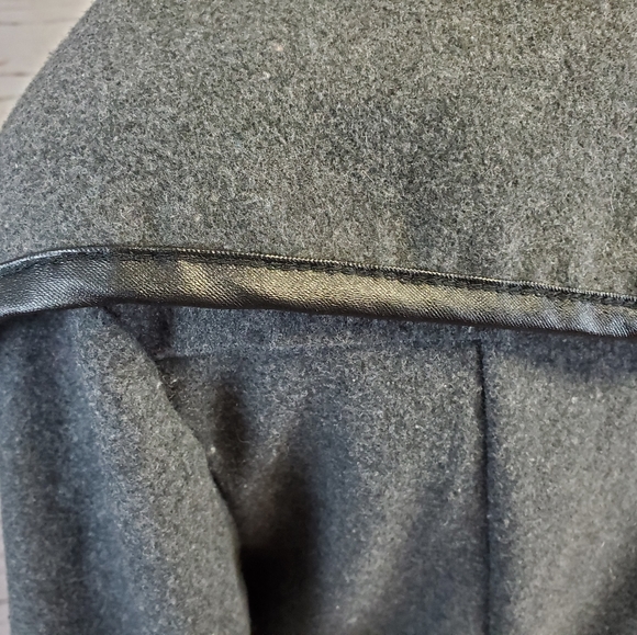 fall coat (can also be used for spring) - Picture 8 of 10